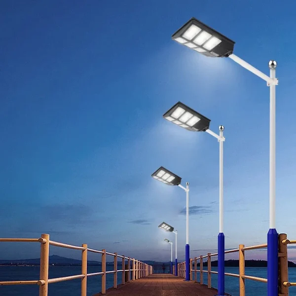 Lampa Solara Tripla LED, 600W, Telecomanda, Unghi Larg de iluminare, Autonomie extinsa, Senzor de miscare si de Lumina, Panou Solar Monocristalin - imagine 5
