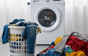 Ghidul complet pentru scoaterea petelor dificile de pe haine