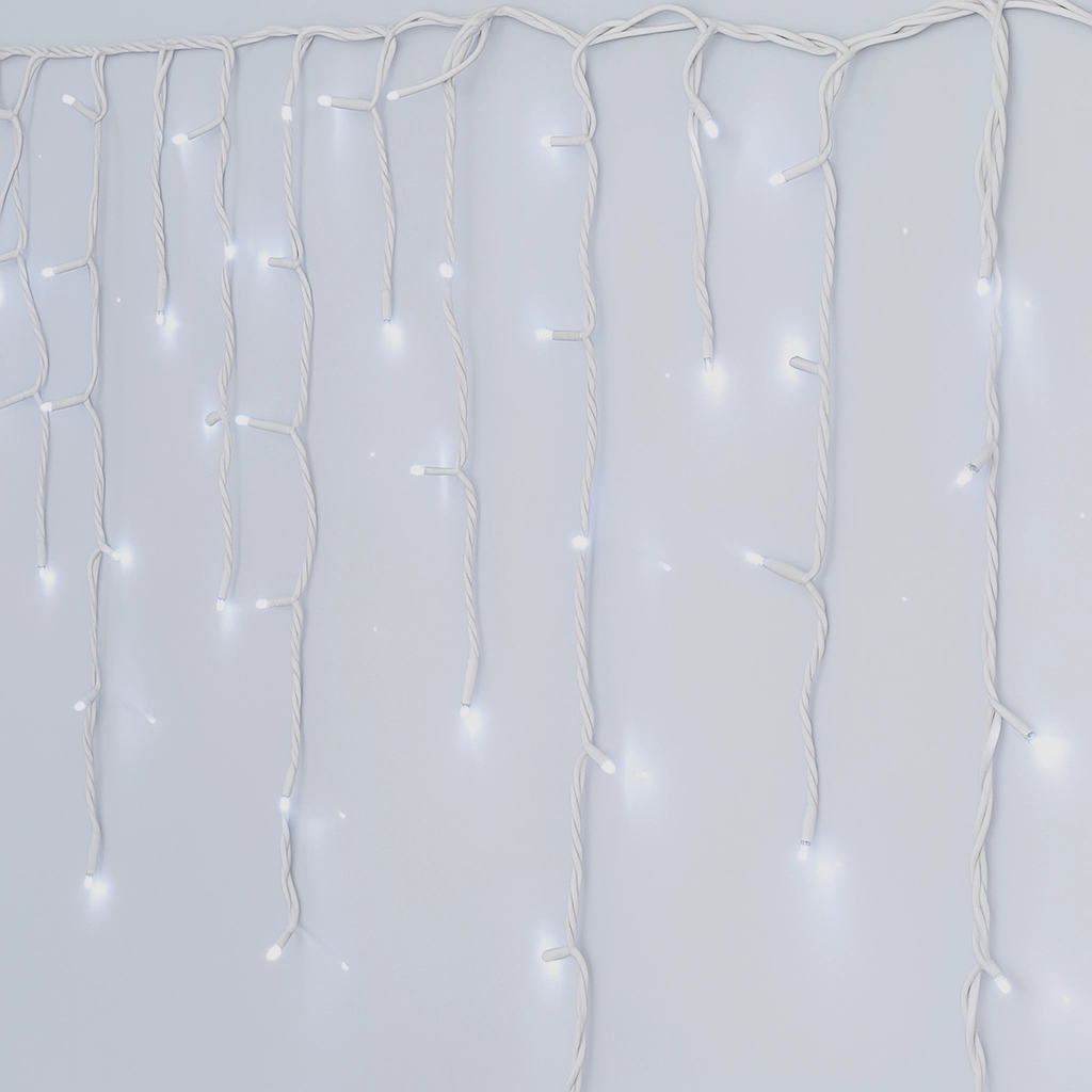 instalatie led franjuri lumina rece